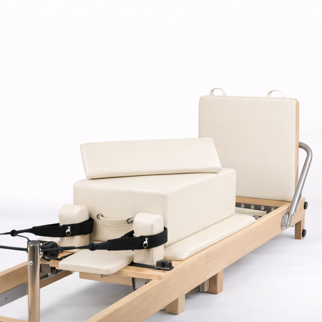 Reformer Pilates pliable Ivory Silk, finition ivoire – Pilatium Studio
